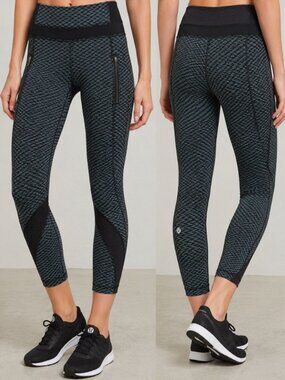 Lululemon Women’s Size 6 Black Blue Patterned Cropped Leggings Zip Pockets